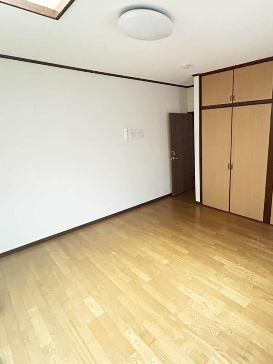 レホナ姫路東辻井Ⅱ号館の個室6